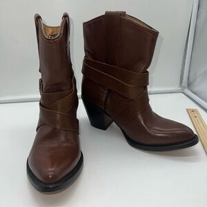 Jar Boots Buckle Wrap Women’s Short Cowboy Boots
